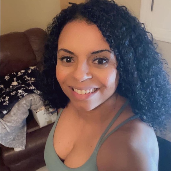 Meet your Posher, Arnette - Picture 2 of 2